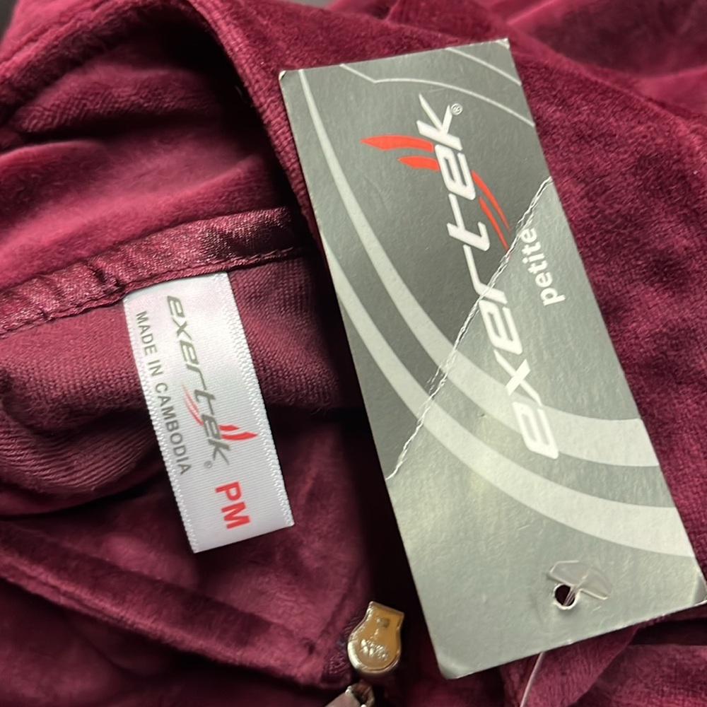 NWT Exertek French Merlot Red Zip Front Velour Jacket - Picture 15 of 16